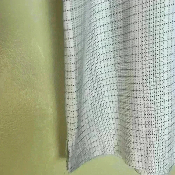 Geoffrey Beene men’s bottom down short sleeve shirt, 💯 percent silk . - Picture 5 of 5